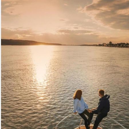 Hebergements Bateaux A Quai Porquerolles Dış mekan fotoğraf