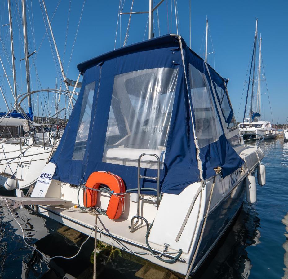 Hebergements Bateaux A Quai Porquerolles Dış mekan fotoğraf