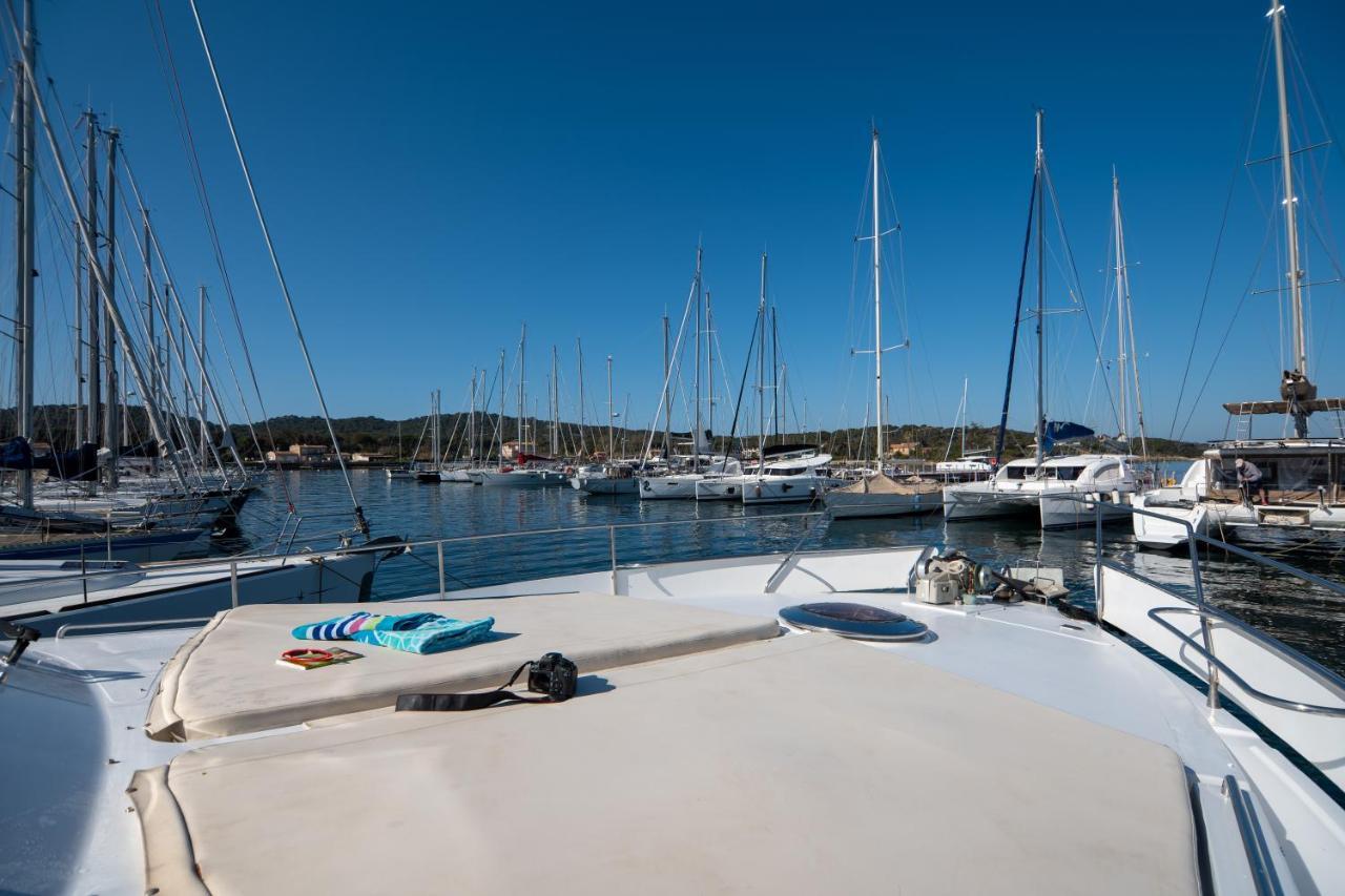 Hebergements Bateaux A Quai Porquerolles Dış mekan fotoğraf