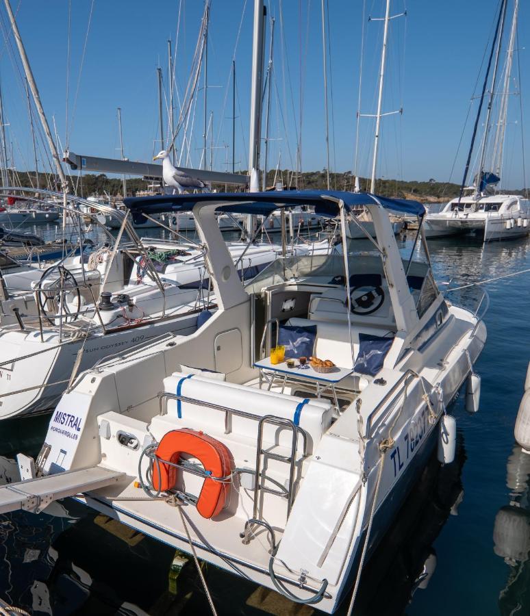 Hebergements Bateaux A Quai Porquerolles Dış mekan fotoğraf