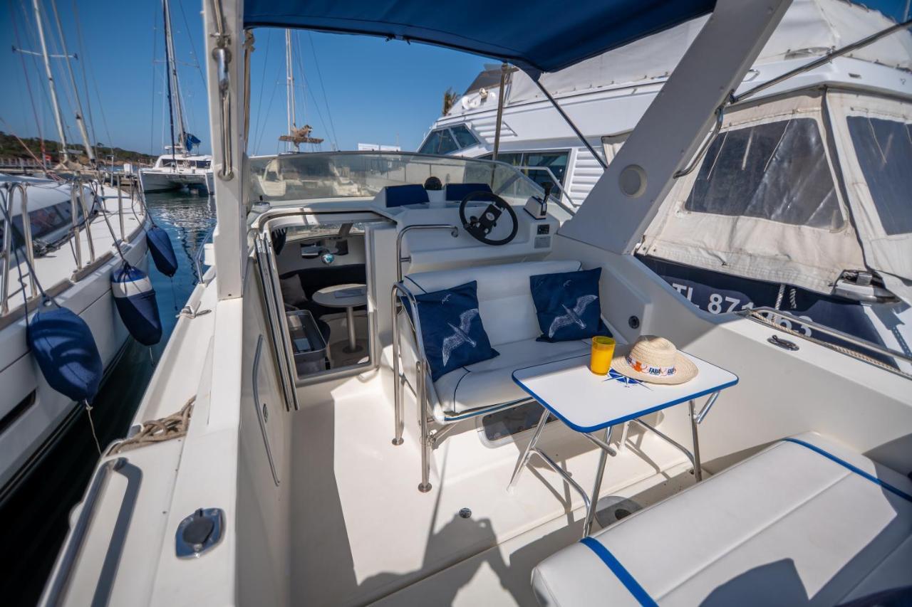 Hebergements Bateaux A Quai Porquerolles Dış mekan fotoğraf