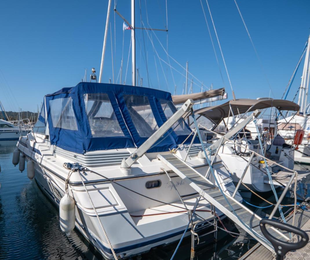 Hebergements Bateaux A Quai Porquerolles Dış mekan fotoğraf