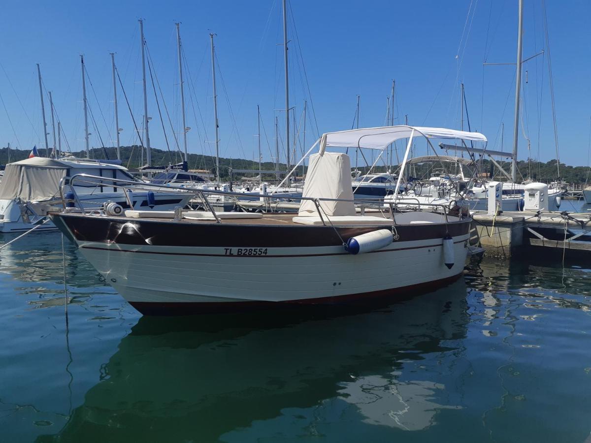 Hebergements Bateaux A Quai Porquerolles Dış mekan fotoğraf