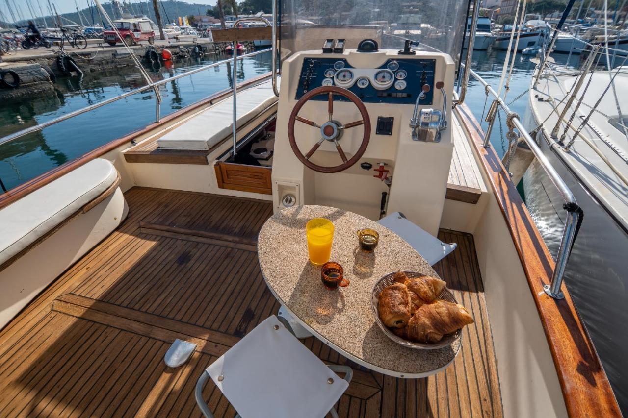 Hebergements Bateaux A Quai Porquerolles Dış mekan fotoğraf