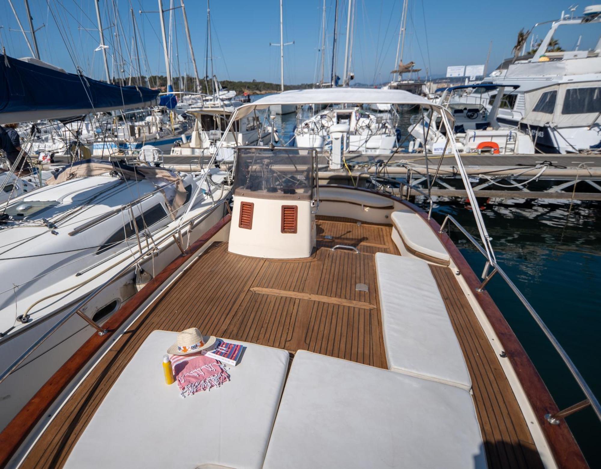 Hebergements Bateaux A Quai Porquerolles Oda fotoğraf